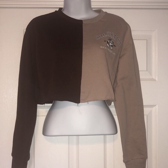 refuge Tops - “Refuge” brand, color-block, cropped Colorado Rocky Mtns graphic top -jr sz S